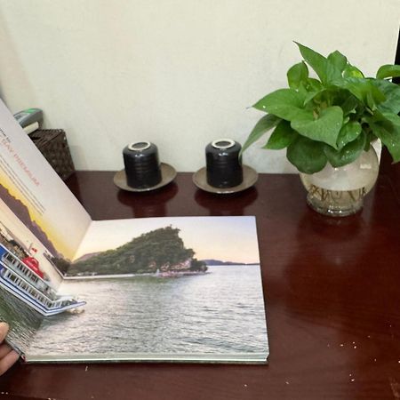 Quynh Moon Homestay Hanoi Exterior foto